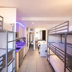 Flat , Cannes Francia